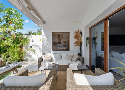 RENOVATED TOWNHOUSE WITH PRIVATE GARDEN AND SAUNA IN NUEVA ANDALUCÍA