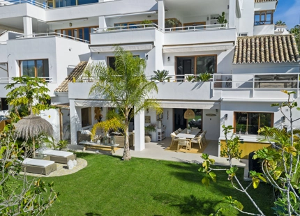 RENOVATED TOWNHOUSE WITH PRIVATE GARDEN AND SAUNA IN NUEVA ANDALUCÍA