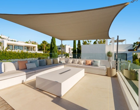 Villa for sale in Nueva Andalucia, Marbella