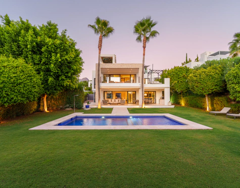 Villa for sale in Nueva Andalucia, Marbella