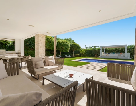Villa for sale in Nueva Andalucia, Marbella
