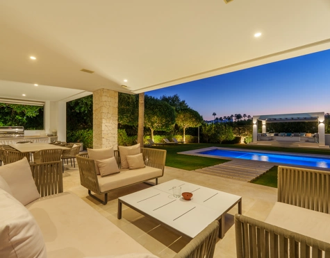 Villa for sale in Nueva Andalucia, Marbella