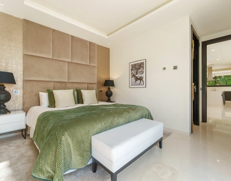 Villa for sale in Nueva Andalucia, Marbella