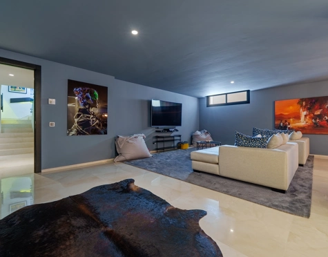 Villa for sale in Nueva Andalucia, Marbella