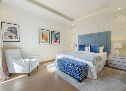 VILLA CONTEMPORÁNEA EN COMUNIDAD PRIVADA DE NUEVA ANDALUCIA