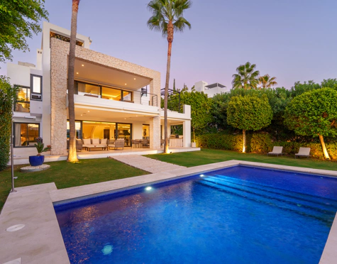 Villa for sale in Nueva Andalucia, Marbella