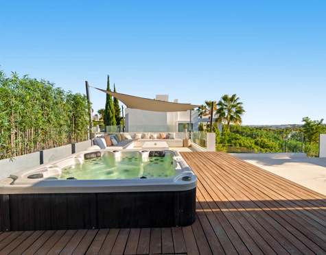 Villa for sale in Nueva Andalucia, Marbella