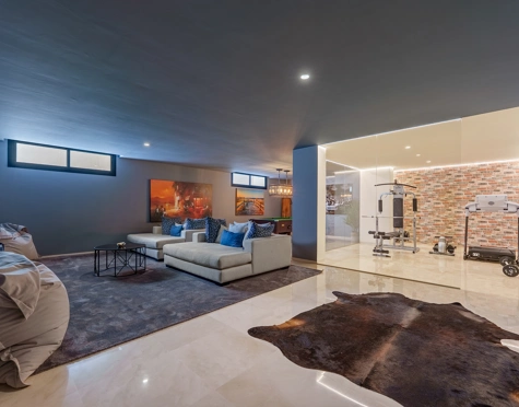 Villa for sale in Nueva Andalucia, Marbella