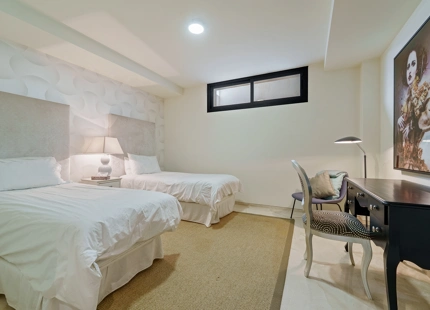 VILLA CONTEMPORÁNEA EN COMUNIDAD PRIVADA DE NUEVA ANDALUCIA