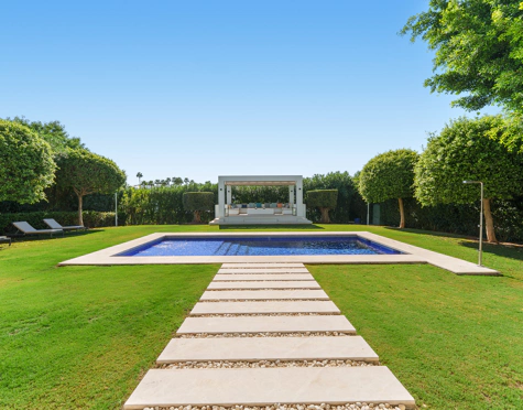 Villa for sale in Nueva Andalucia, Marbella