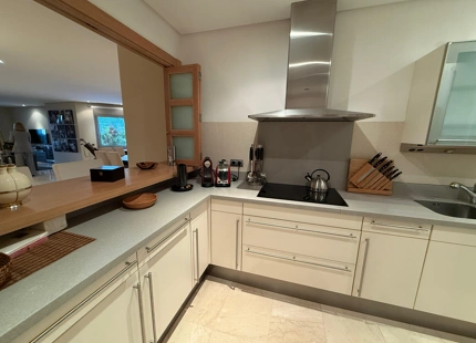 ELEGANTE APARTAMENTO ORIENTADO AL SUR EN ALQUILER EN SIERRA BLANCA