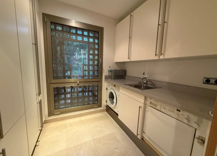 ELEGANTE APARTAMENTO ORIENTADO AL SUR EN ALQUILER EN SIERRA BLANCA