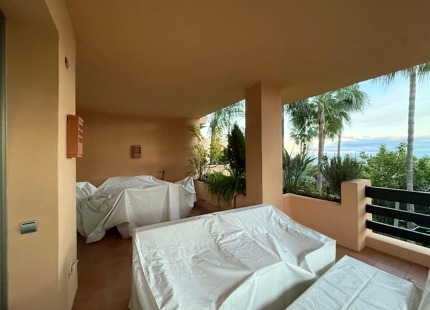 ELEGANTE APARTAMENTO ORIENTADO AL SUR EN ALQUILER EN SIERRA BLANCA