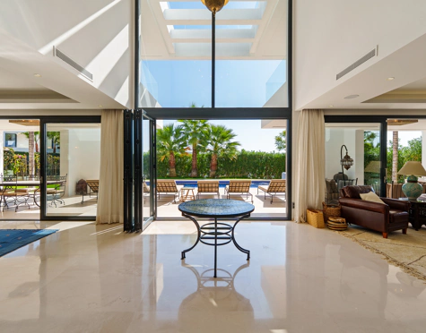Villa for sale in Nueva Andalucia, Marbella