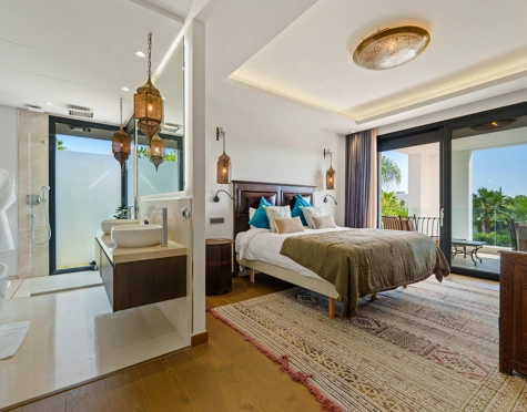 Villa for sale in Nueva Andalucia, Marbella