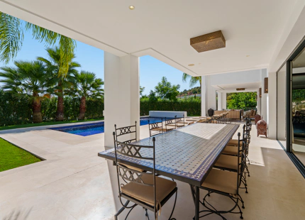 ELEGANT MEDITERRANEAN VILLA IN NUEVA ANDALUCIA