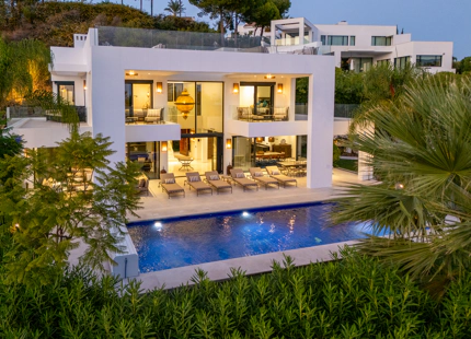 ELEGANT MEDITERRANEAN VILLA IN NUEVA ANDALUCIA