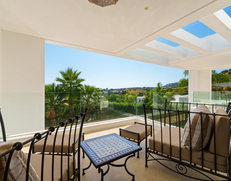 Villa for sale in Nueva Andalucia, Marbella