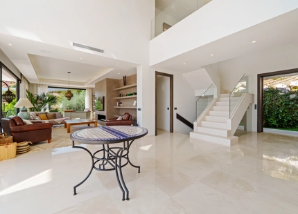 ELEGANT MEDITERRANEAN VILLA IN NUEVA ANDALUCIA