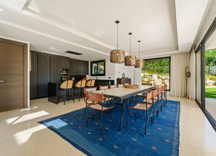 ELEGANT MEDITERRANEAN VILLA IN NUEVA ANDALUCIA