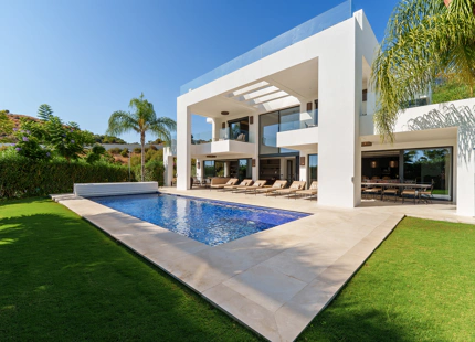 ELEGANT MEDITERRANEAN VILLA IN NUEVA ANDALUCIA