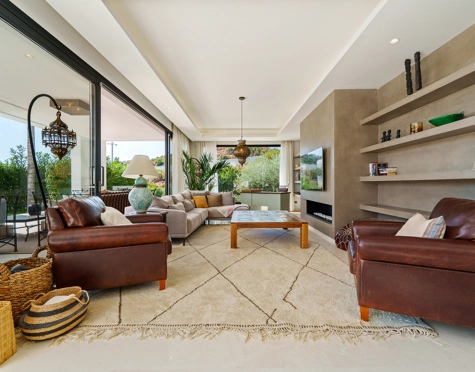 Villa for sale in Nueva Andalucia, Marbella