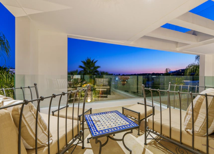 ELEGANT MEDITERRANEAN VILLA IN NUEVA ANDALUCIA