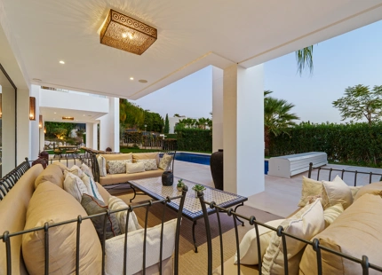 ELEGANT MEDITERRANEAN VILLA IN NUEVA ANDALUCIA