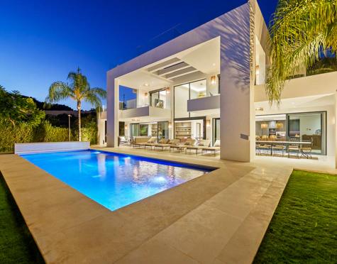 Villa for sale in Nueva Andalucia, Marbella