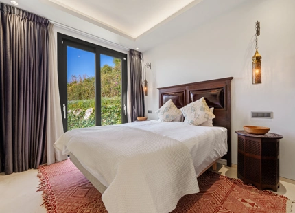 ELEGANT MEDITERRANEAN VILLA IN NUEVA ANDALUCIA
