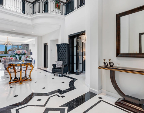 Villa en venta en La Alqueria, Benahavis