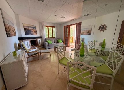 ELEGANTE APARTAMENTO ORIENTADO AL SUR CON VISTAS AL GOLF EN NUEVA ANDALUCIA