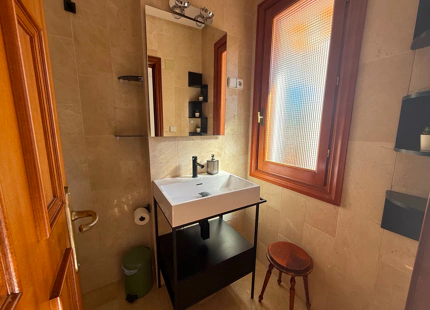 ELEGANTE APARTAMENTO ORIENTADO AL SUR CON VISTAS AL GOLF EN NUEVA ANDALUCIA