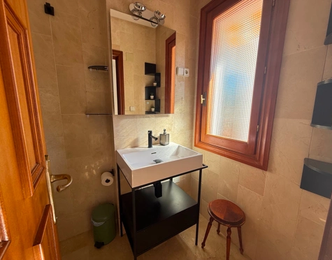 ELEGANT SOUTH FACING APARTMENT WITH GOLF VIEWS IN NUEVA ANDALUCIA