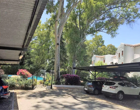 ELEGANT SOUTH FACING APARTMENT WITH GOLF VIEWS IN NUEVA ANDALUCIA