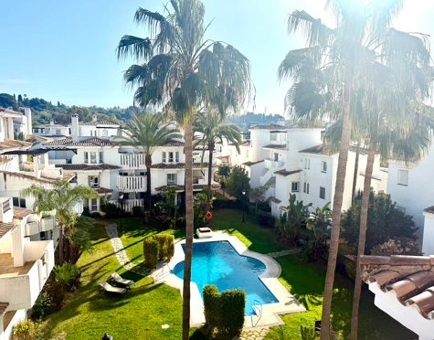 Atico Duplex en alquiler larga temporada en Los Naranjos, Nueva Andalucia
