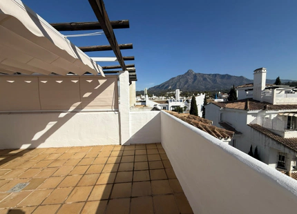 ÁTICO DÚPLEX EN ALQUILER DE LARGA TEMPORADA EN LOS NARANJOS, MARBELLA