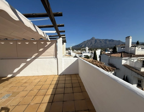 Atico Duplex en alquiler larga temporada en Los Naranjos, Nueva Andalucia