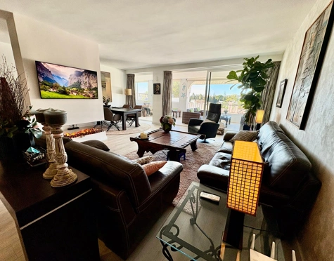 Apartamento en venta en La Quinta, Benahavis