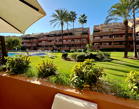 Apartamento en venta en Marbella - Puerto Banus