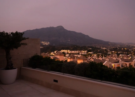 EXCEPTIONAL APARTMENT WITH SPACIOUS TERRACE AND STUNNING VIEWS IN LA QUINTA