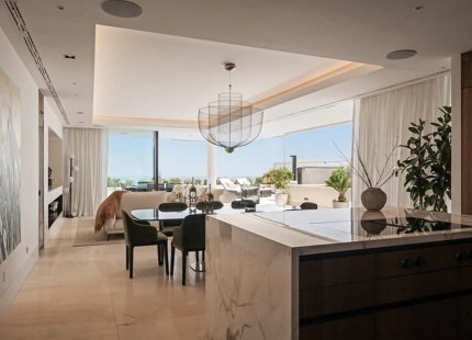 EXCEPTIONAL APARTMENT WITH SPACIOUS TERRACE AND STUNNING VIEWS IN LA QUINTA