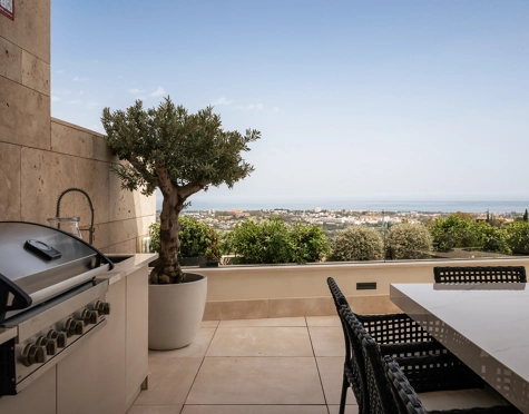Apartment for sale in Grand View, Benahavis