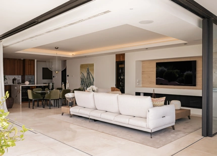 EXCEPTIONAL APARTMENT WITH SPACIOUS TERRACE AND STUNNING VIEWS IN LA QUINTA