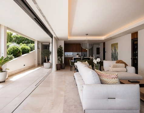 Apartment for sale in Grand View, Benahavis