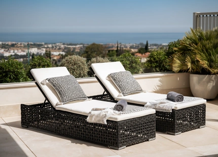 EXCEPTIONAL APARTMENT WITH SPACIOUS TERRACE AND STUNNING VIEWS IN LA QUINTA