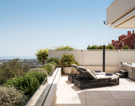 Apartment for sale in Grand View, Benahavis