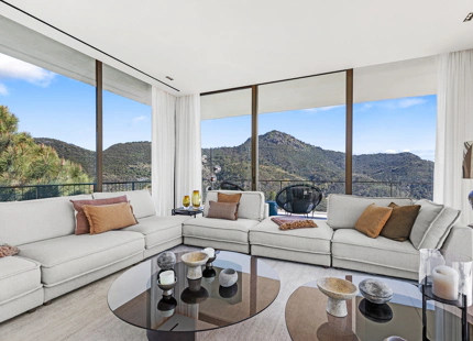 EXCEPTIONAL VILLA FOR SALE IN BENAHAVÍS WITH BREATHTAKING VIEWS