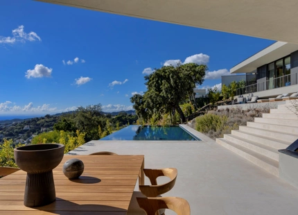 EXCEPTIONAL VILLA FOR SALE IN BENAHAVÍS WITH BREATHTAKING VIEWS