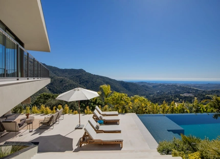 EXCEPTIONAL VILLA FOR SALE IN BENAHAVÍS WITH BREATHTAKING VIEWS